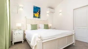 Villa for 12 Guests in Veli Lošinj