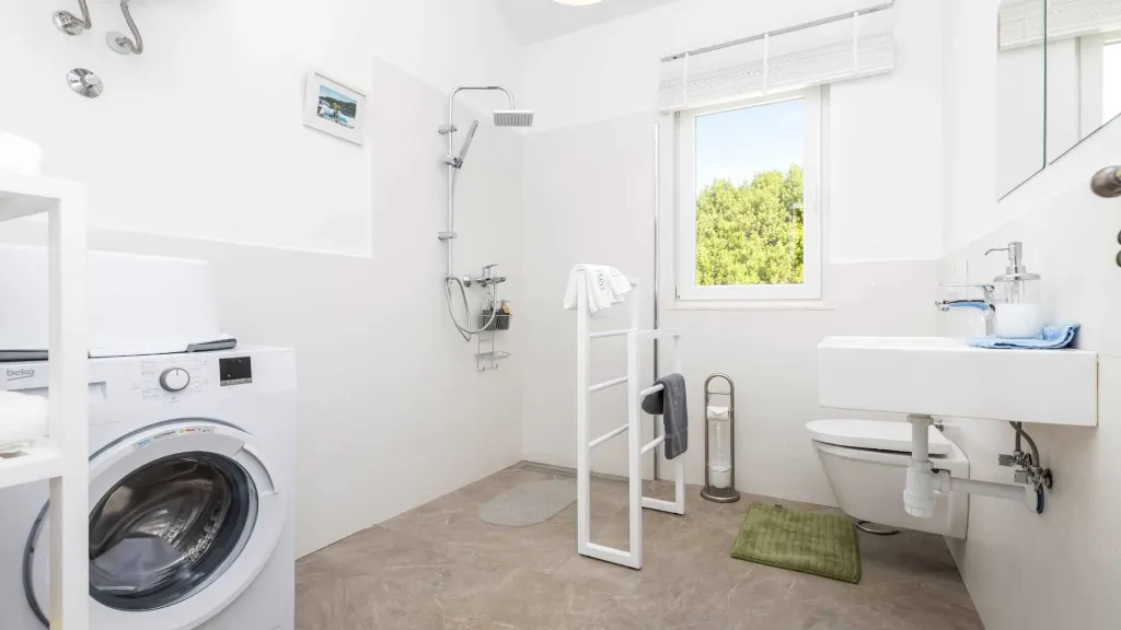Villa for 12 Guests in Veli Lošinj