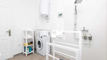 Villa for 12 Guests in Veli Lošinj