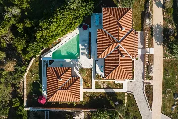 Villa for 12 Guests in Veli Lošinj