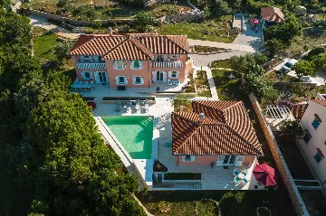 Villa for 12 Guests in Veli Lošinj
