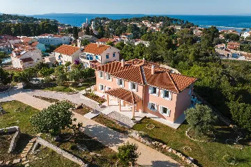 Villa for 12 Guests in Veli Lošinj