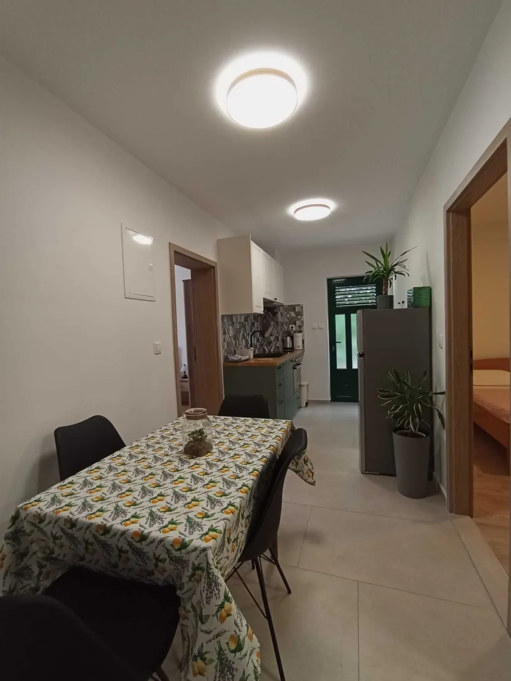 Apartment in Makarska with Sea-View Balcony