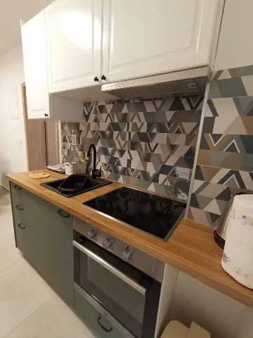 Apartment in Makarska with Sea-View Balcony