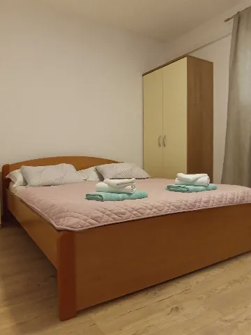 Apartment in Makarska with Sea-View Balcony