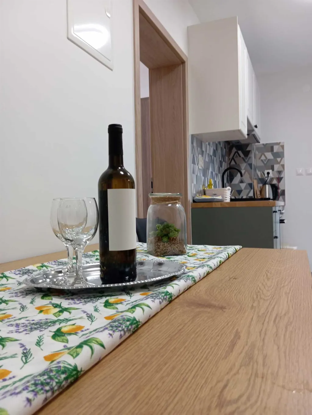 Apartment in Makarska with Sea-View Balcony