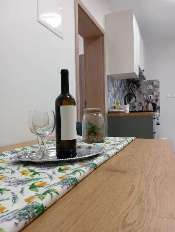 Apartment in Makarska with Sea-View Balcony