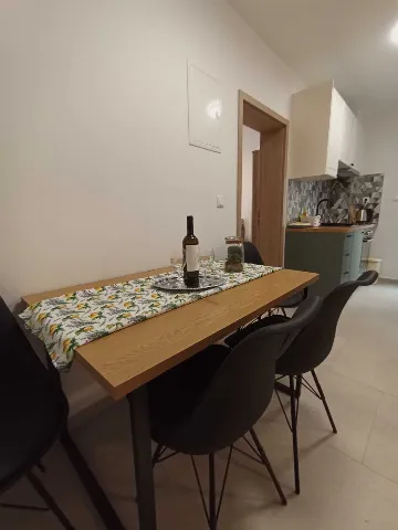 Apartment in Makarska with Sea-View Balcony