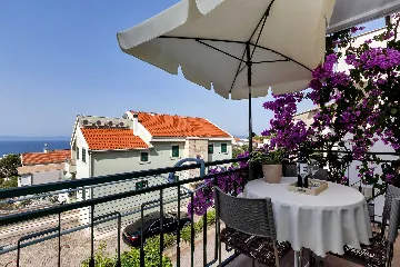 Makarska Balcony Apartment for up to 4 Guests