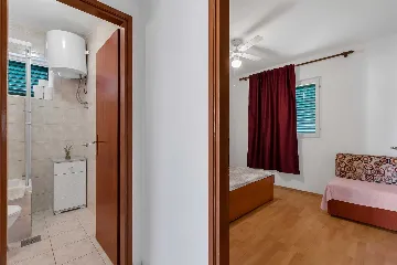 Makarska Balcony Apartment for up to 4 Guests