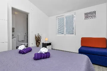 Makarska Apartment for Up to 3 Guests with Sea View