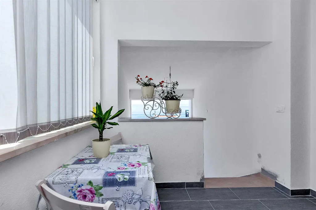 Makarska Apartment for Up to 3 Guests with Sea View