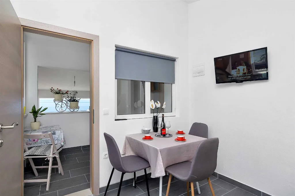 Makarska Apartment for Up to 3 Guests with Sea View