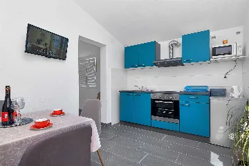 Makarska Apartment for Up to 3 Guests with Sea View