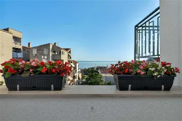 Makarska Apartment with Balcony & Sea View for 4