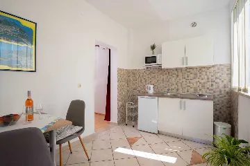 2-Bedroom Apartment in Makarska for 4 Guests