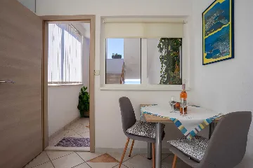 2-Bedroom Apartment in Makarska for 4 Guests