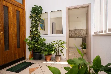 2-Bedroom Apartment in Makarska for 4 Guests