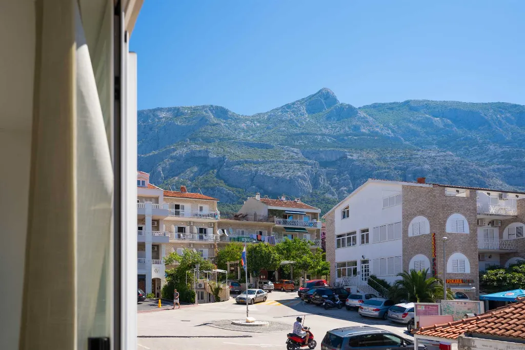 2-Bedroom Apartment in Makarska for 4 Guests