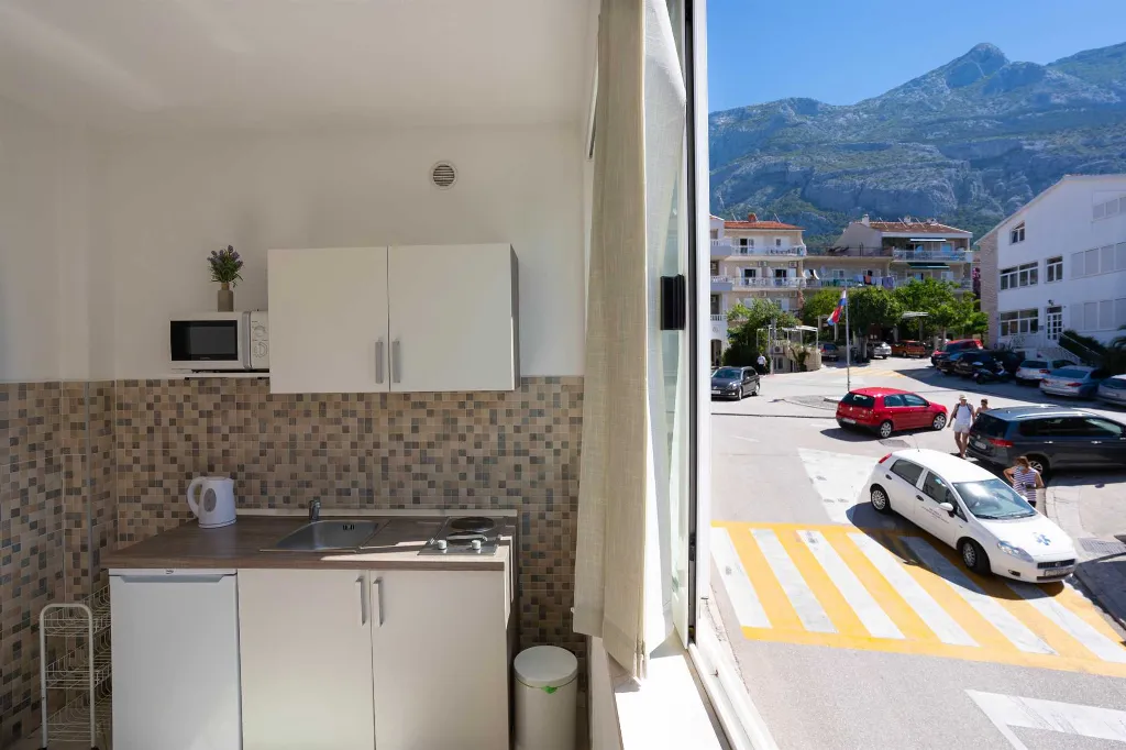 2-Bedroom Apartment in Makarska for 4 Guests