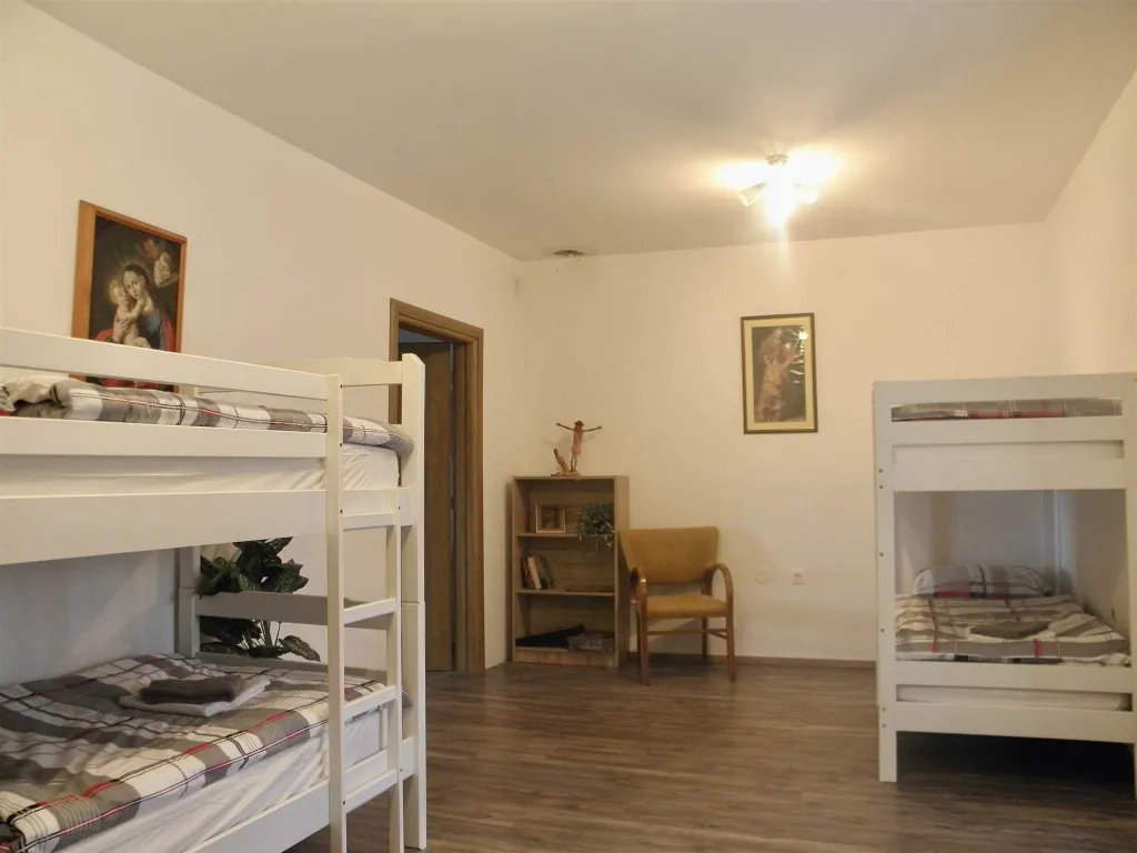 Guest Room in Sv. Petar u Šumi for Up to 6 Guests