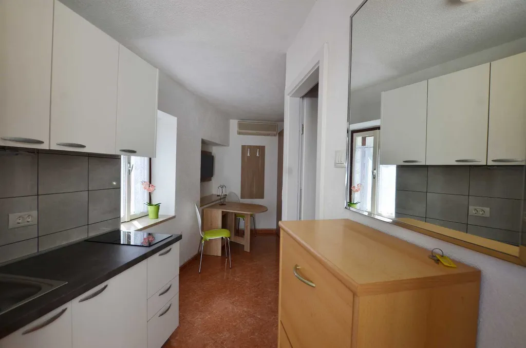 Rovinj Studio Apartment for 2 Guests with Balcony