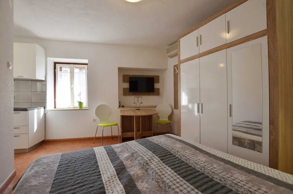 Rovinj Studio Apartment for 2 Guests with Balcony