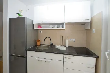 2-Bedroom Holiday House in Rovinj (Up to 5)