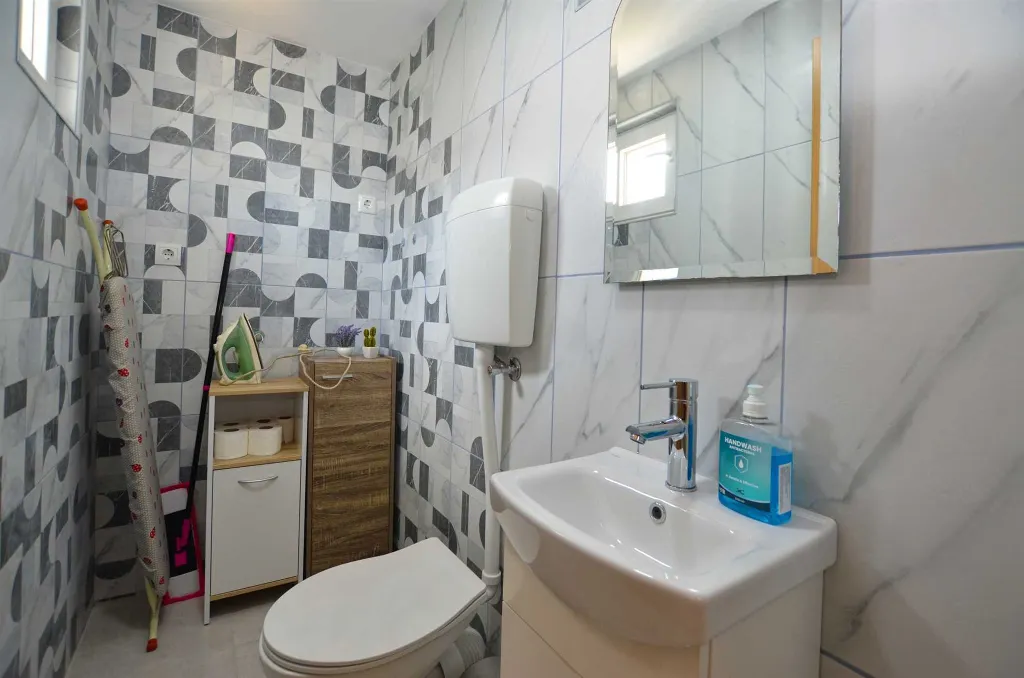 2-Bedroom Holiday House in Rovinj (Up to 5)