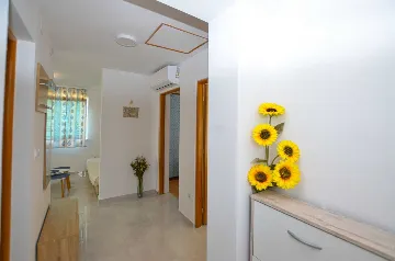 2-Bedroom Holiday House in Rovinj (Up to 5)