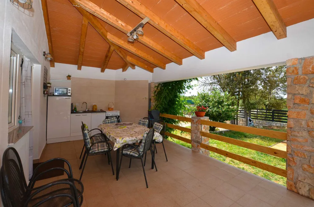 2-Bedroom Holiday House in Rovinj (Up to 5)