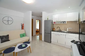 2-Bedroom Holiday House in Rovinj (Up to 5)