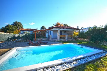 2-Bedroom Holiday House in Rovinj (Up to 5)