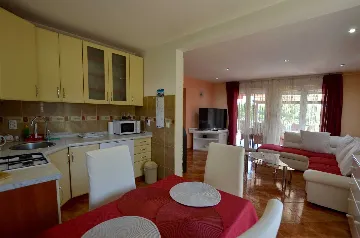 Kanfanar Villa for Up to 5 Guests