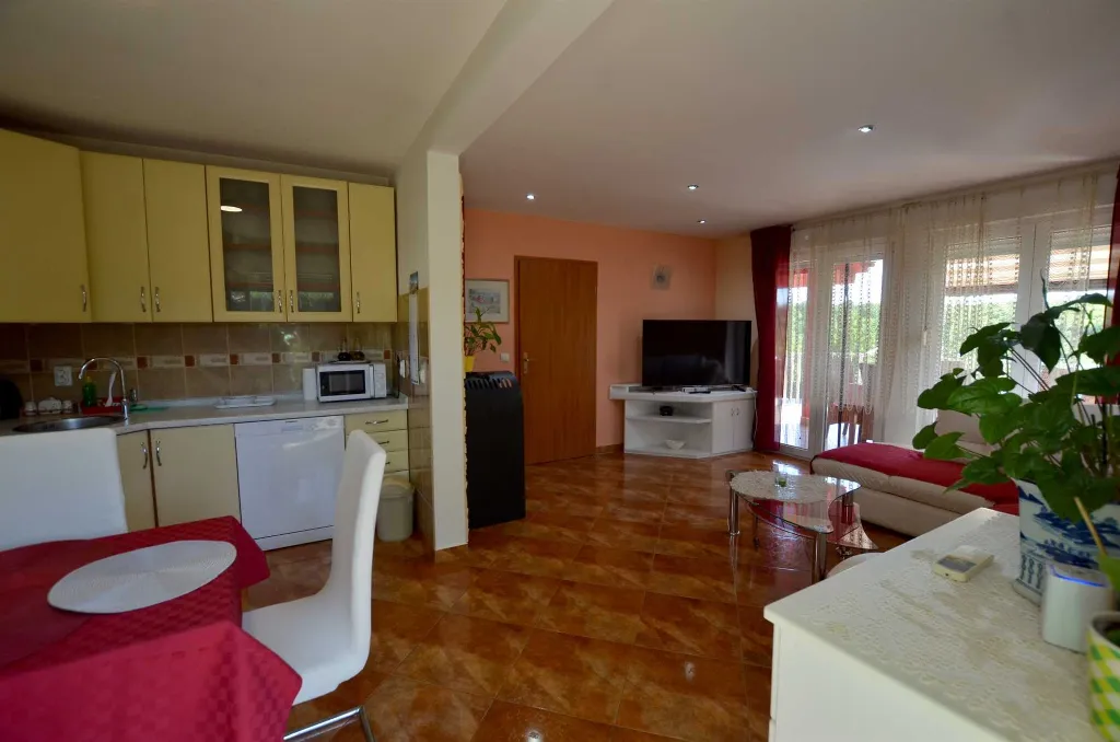 Kanfanar Villa for Up to 5 Guests