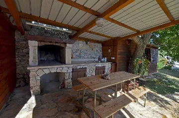 Kanfanar Villa for Up to 5 Guests