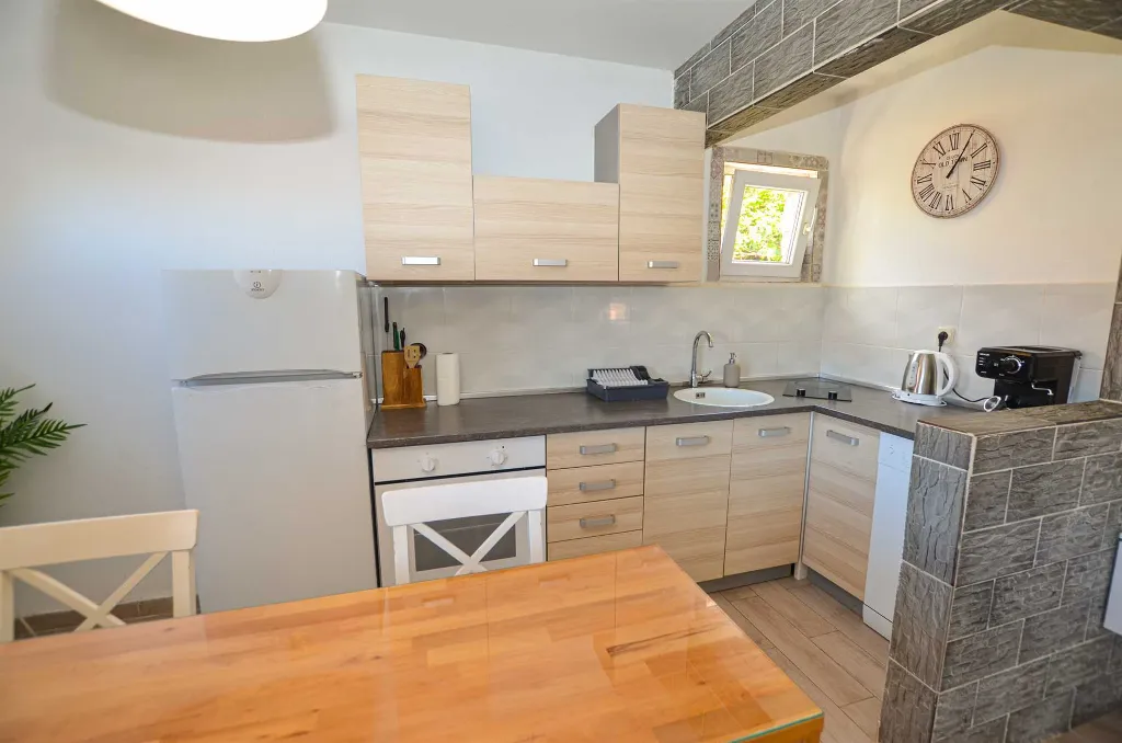 Rovinj 2-Bedroom Apartment with Balcony