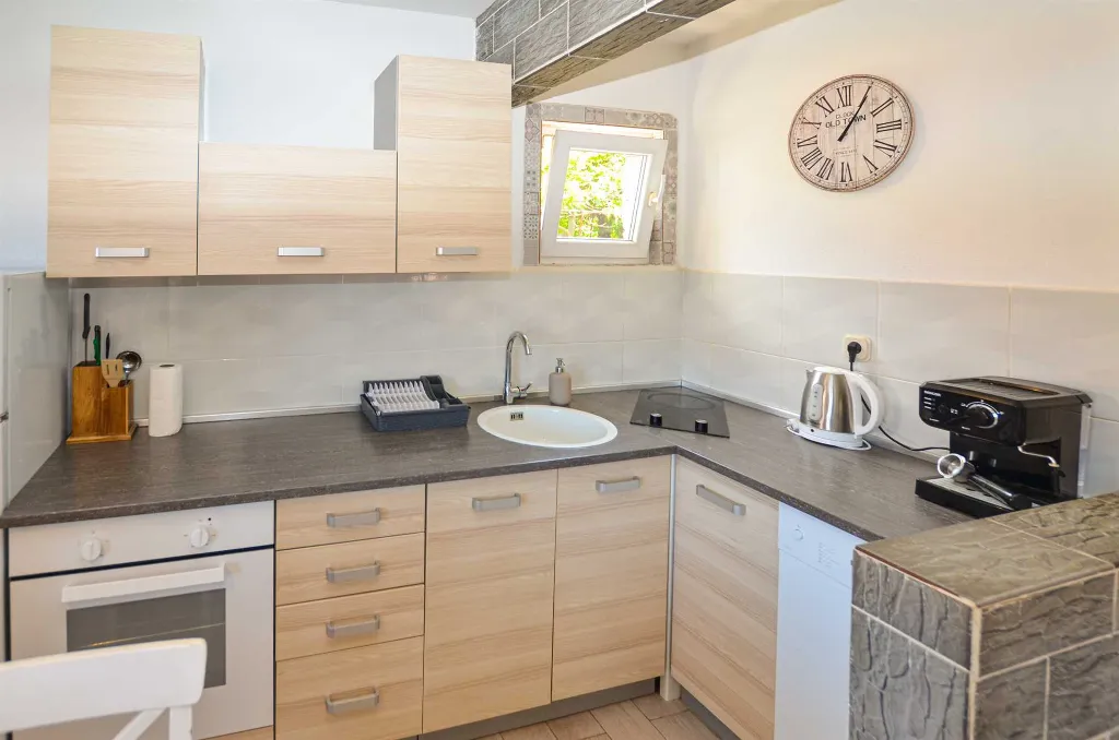 Rovinj 2-Bedroom Apartment with Balcony