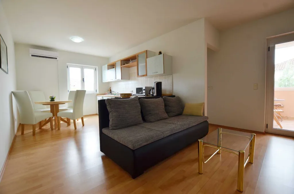 1-Bedroom Apartment in Rovinj for Up to 4 Guests