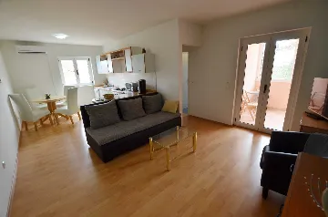 1-Bedroom Apartment in Rovinj for Up to 4 Guests