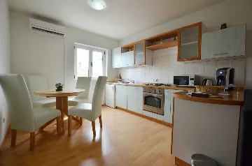 1-Bedroom Apartment in Rovinj for Up to 4 Guests