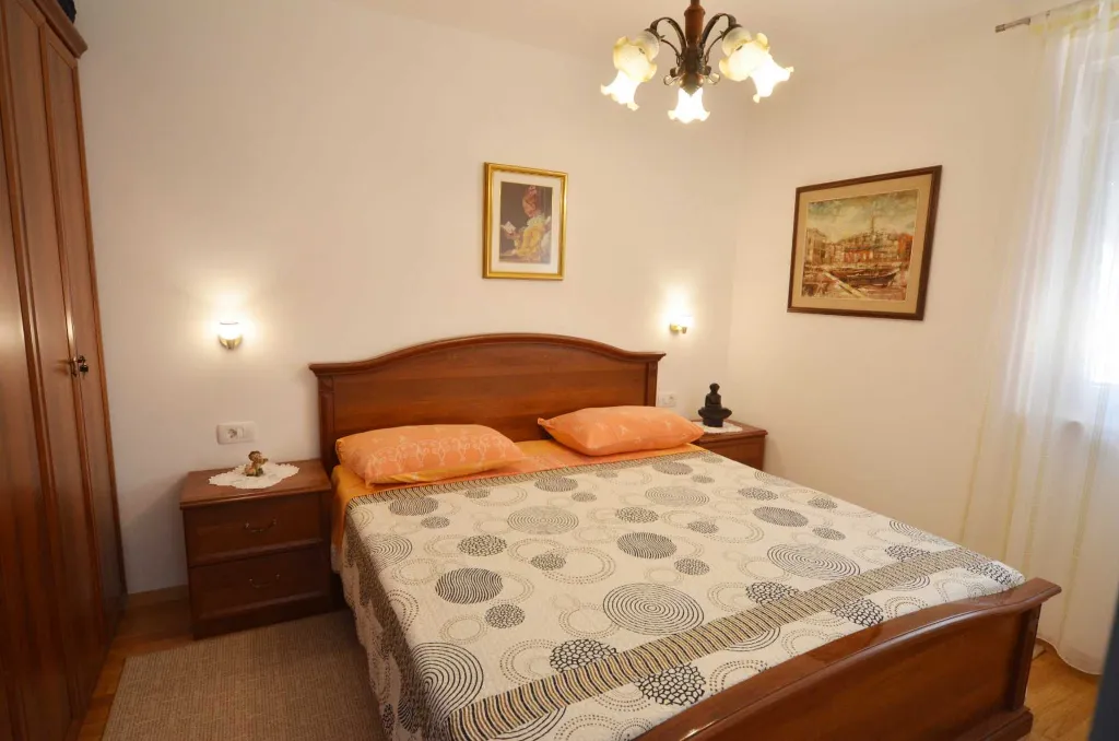 1-Bedroom Apartment in Rovinj for Up to 3 Guests
