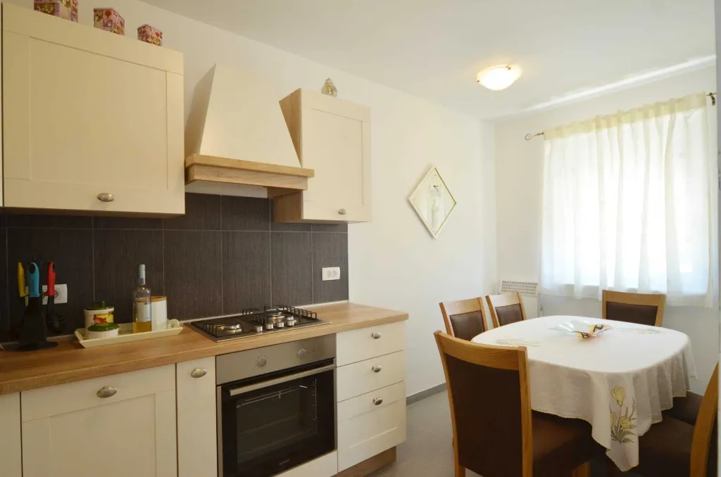 1-Bedroom Apartment in Rovinj for Up to 3 Guests