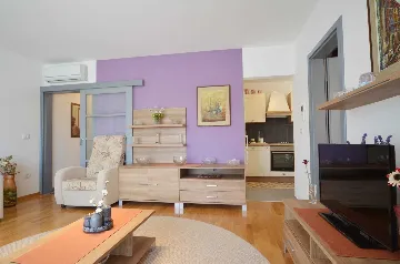 1-Bedroom Apartment in Rovinj for Up to 3 Guests