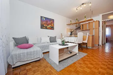 Rovinj 1-Bedroom Apartment for Up to 4