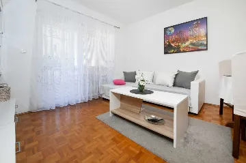 Rovinj 1-Bedroom Apartment for Up to 4