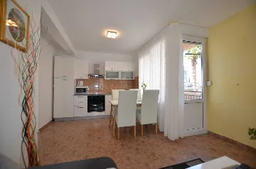 1-Bedroom Apartment in Rovinj (Sleeps 4)