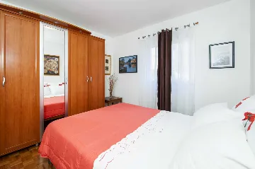 1-Bedroom Apartment in Rovinj (Sleeps 4)