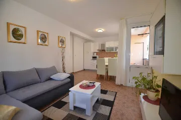 1-Bedroom Apartment in Rovinj (Sleeps 4)