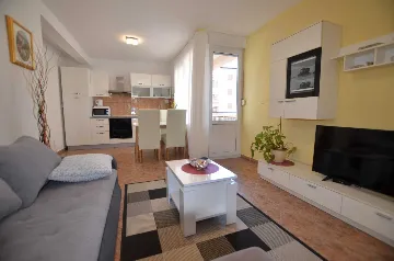 1-Bedroom Apartment in Rovinj (Sleeps 4)